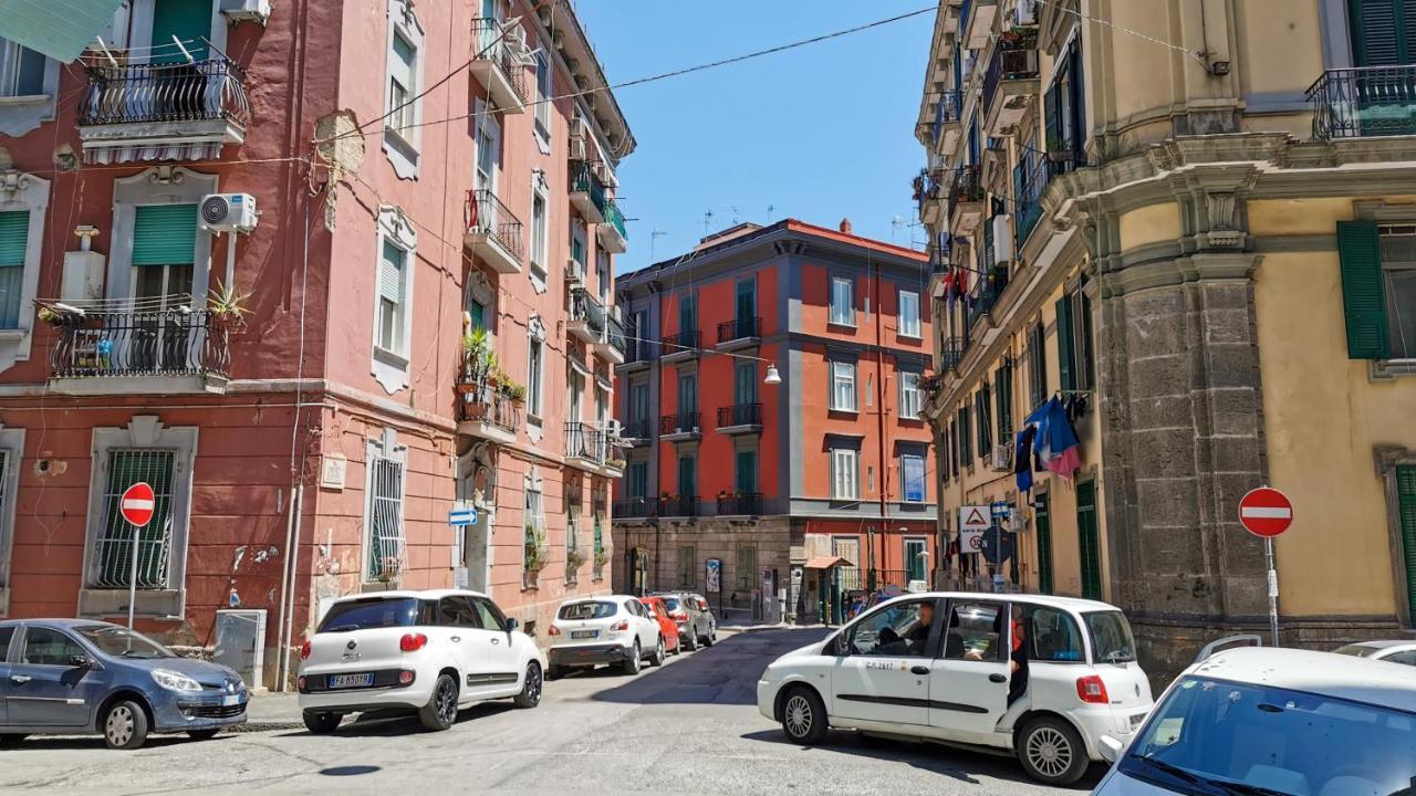 Soave Rooms Неаполь Екстер'єр фото